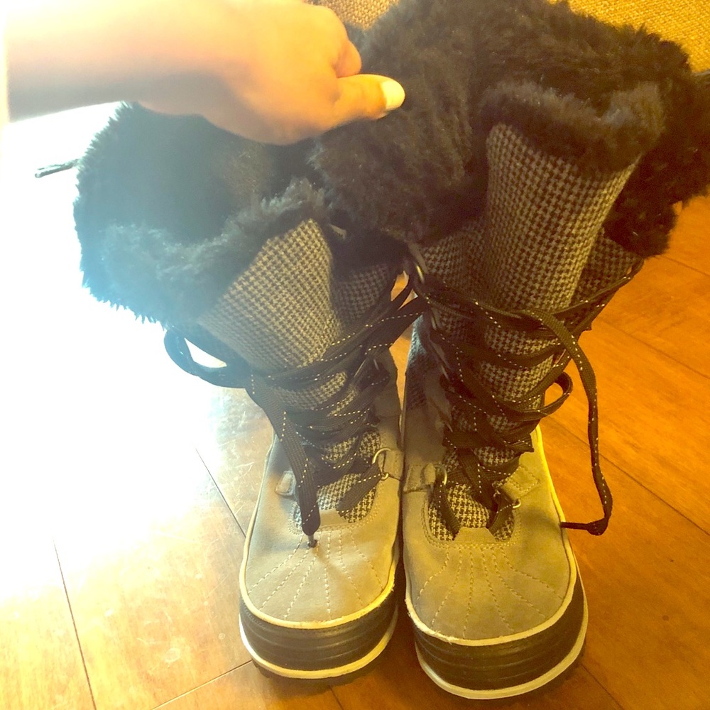 Sorel suede and fur winter boots